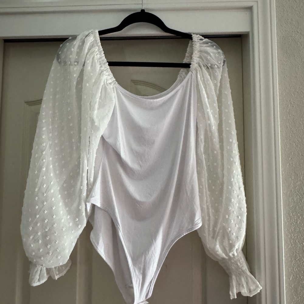 Chic White Puff Sleeve Bodysuit